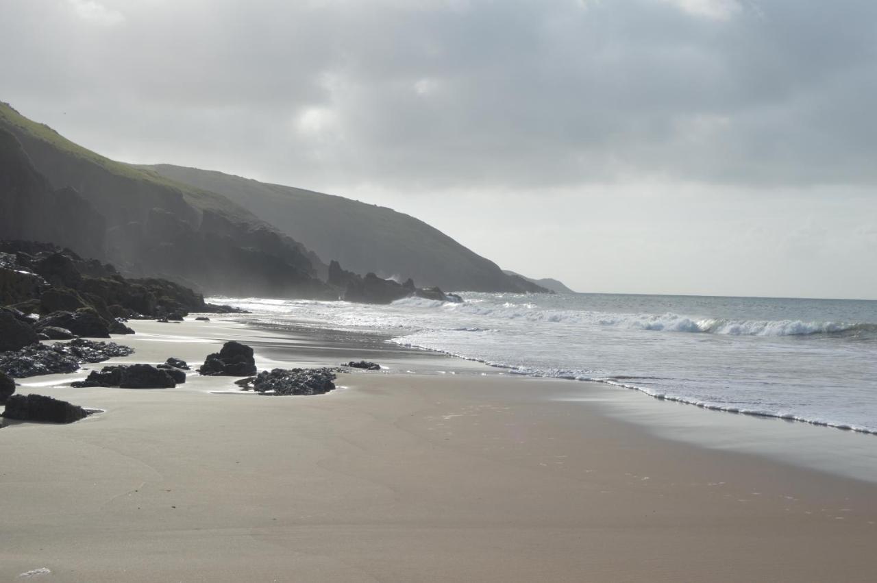 Galwad Y Mor A Coastal Escape In Pembrokeshire'S National Parks Villa Lamphey Exterior foto